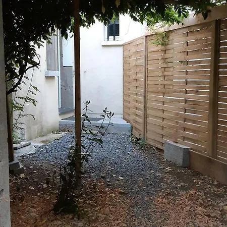 L'abri D'emilie - D'hotes לינה וארוחת בוקר